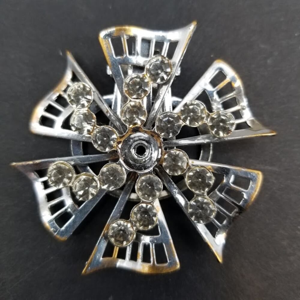 Vintage star silvertone star rhinestone scarf clip